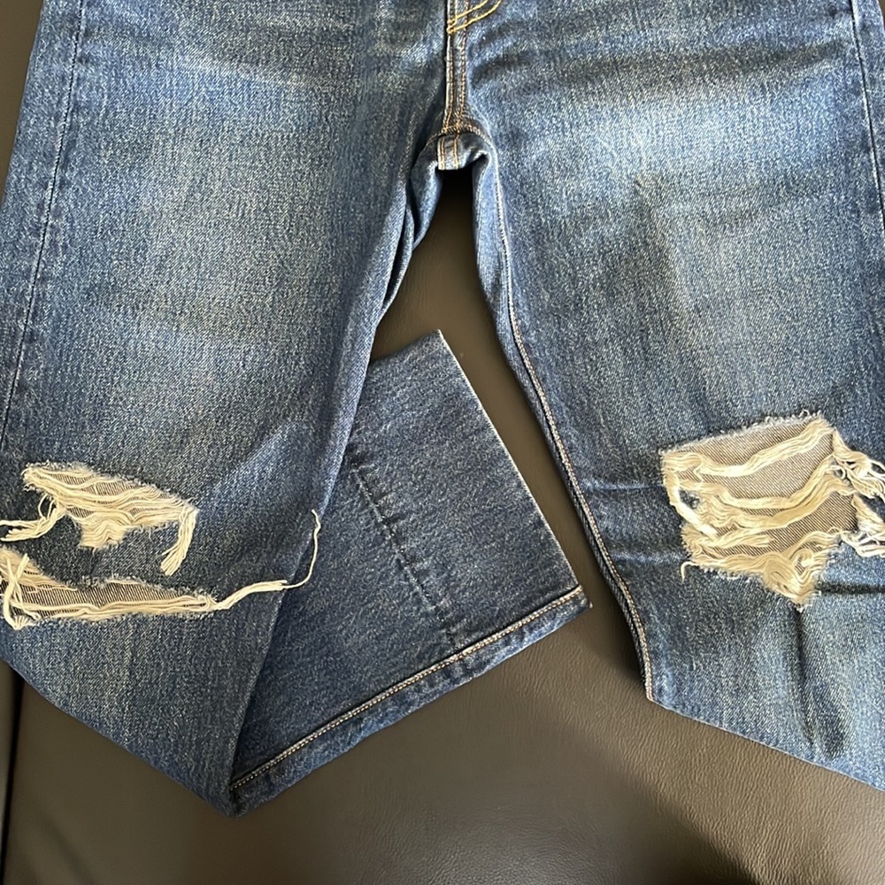 WOMEN’S PREMIUM LEVIS 501 JEAN - Picture 3 of 5